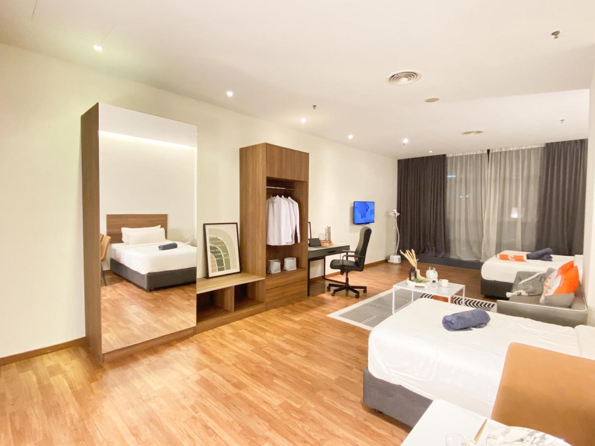 The Collins - Bangsar Trade Centre Pangsapuri *